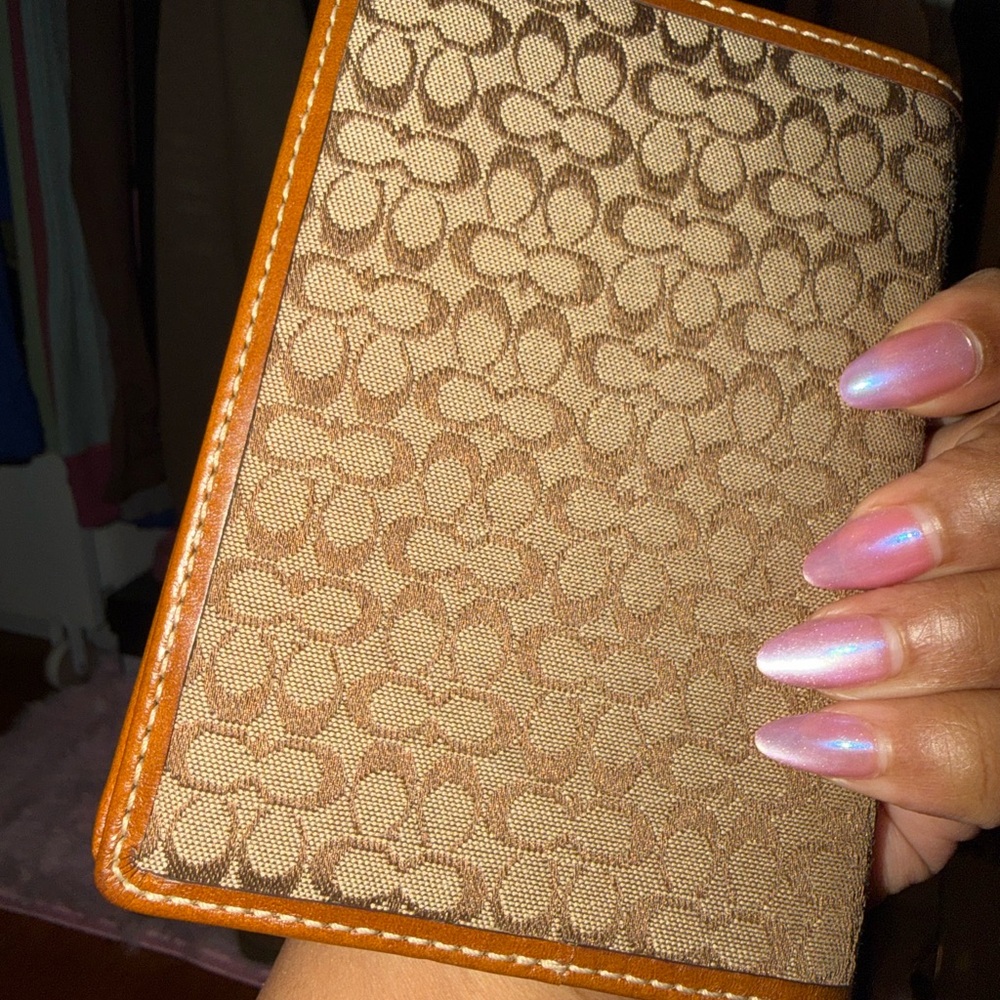Vintage Coach Tan Leather Passport Case NWT - Picture 5 of 6